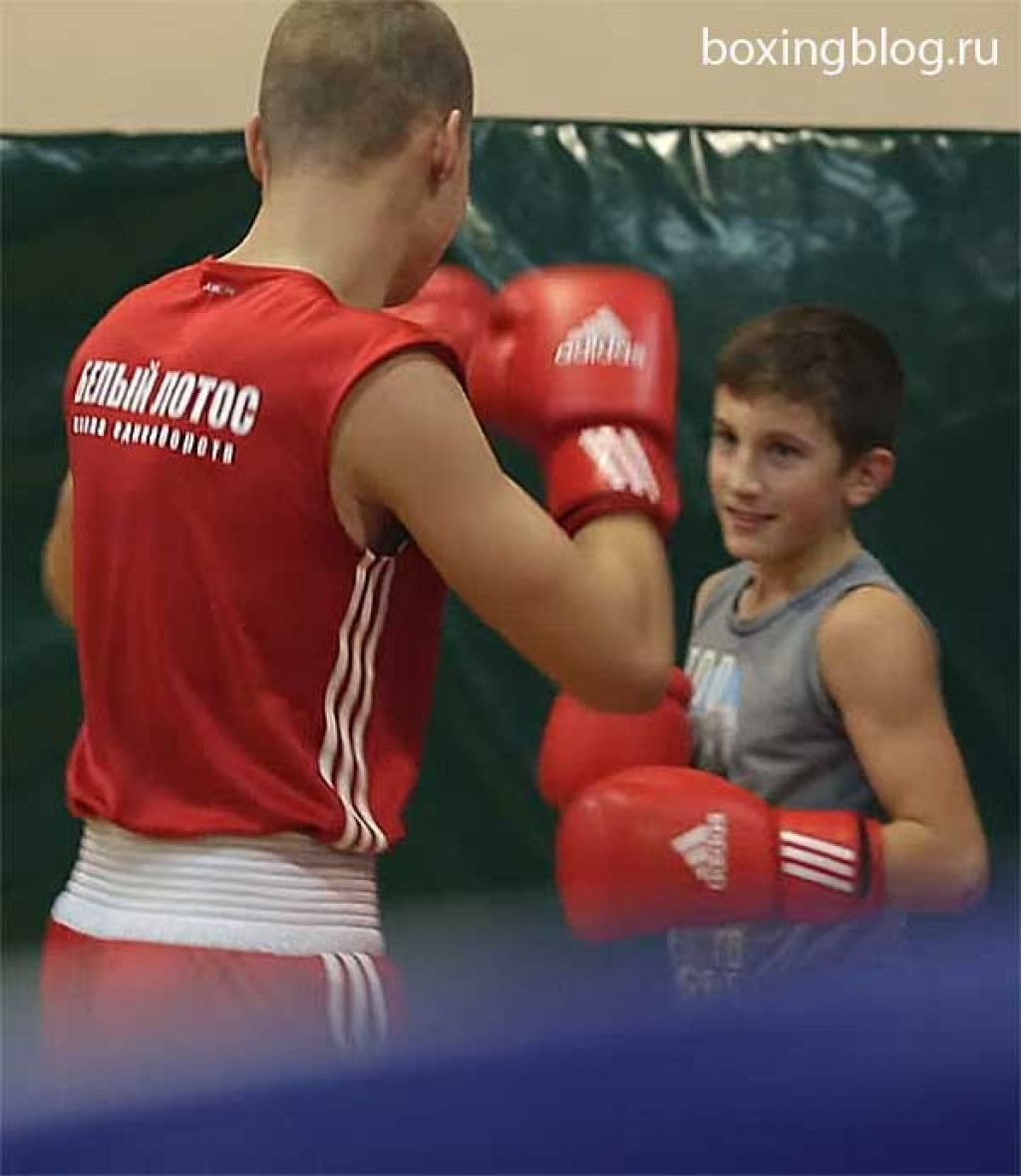 Сколько лет занимаются боксом. Детский бокс. Классический бокс. С какого возраста можно заниматься боксом. Бокс лучшее лет заниматься.