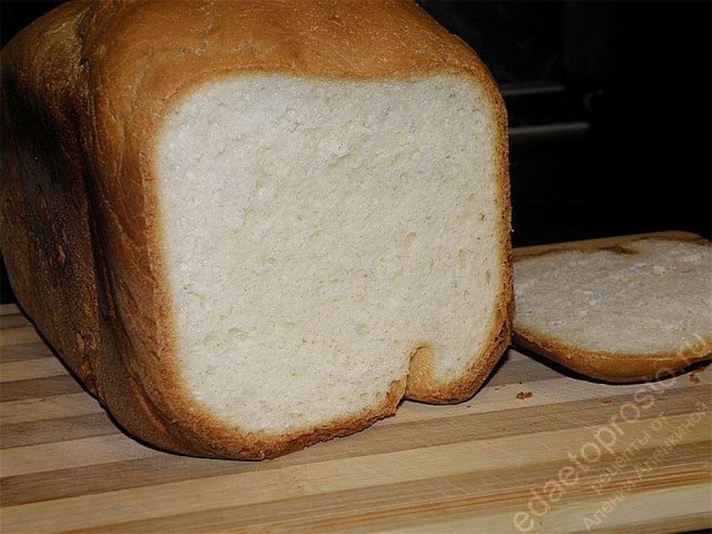 Вкусный белый хлеб рецепты. Хлеб в хлебопечке. Вкусный хлеб в хлебопечке. Домашний хлеб в хлебопечке. Белый хлеб из хлебопечки.