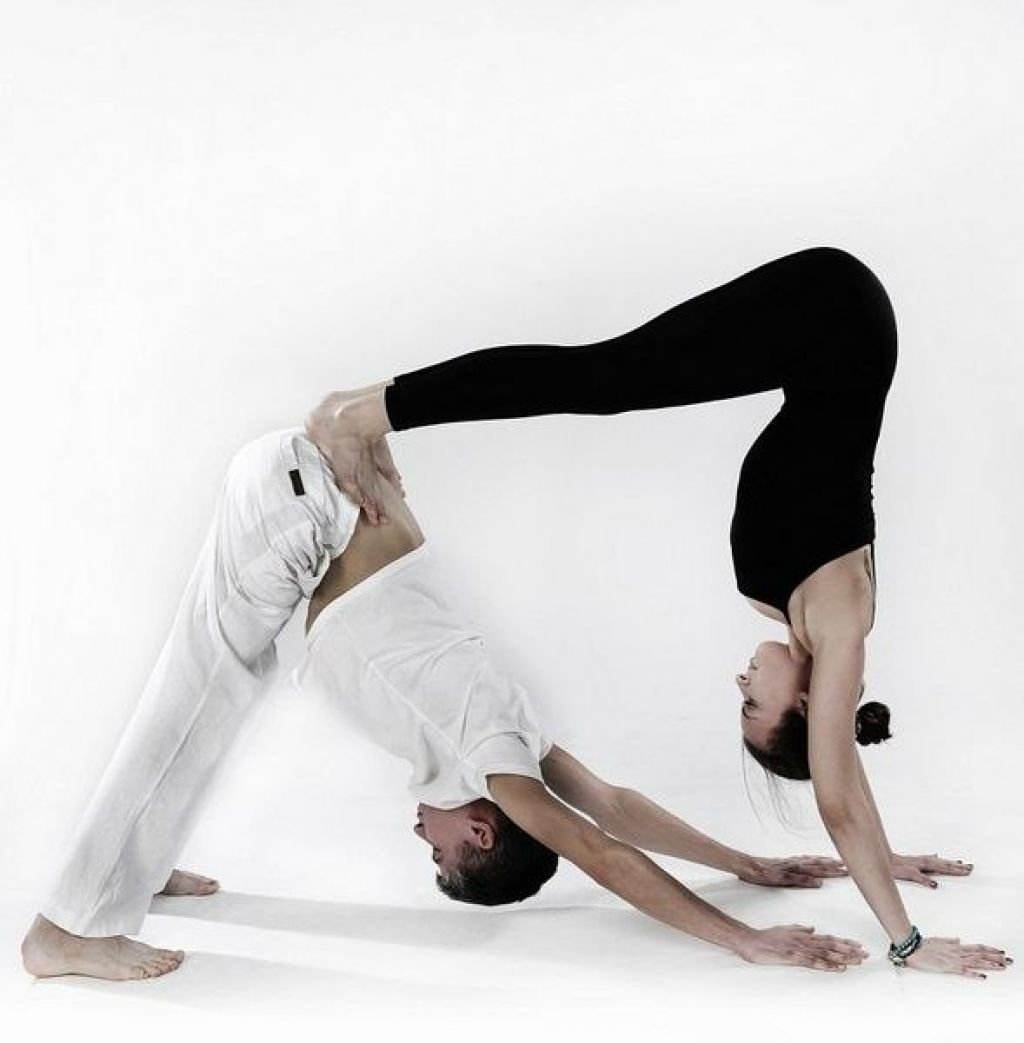Поза 54. Парная йога. Йога для двоих. Парная йога для начинающих. Парные упражнения для йоги.