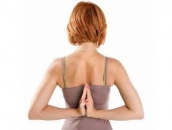 Йога для осанки: как выровнять спину с помощью упражнений?