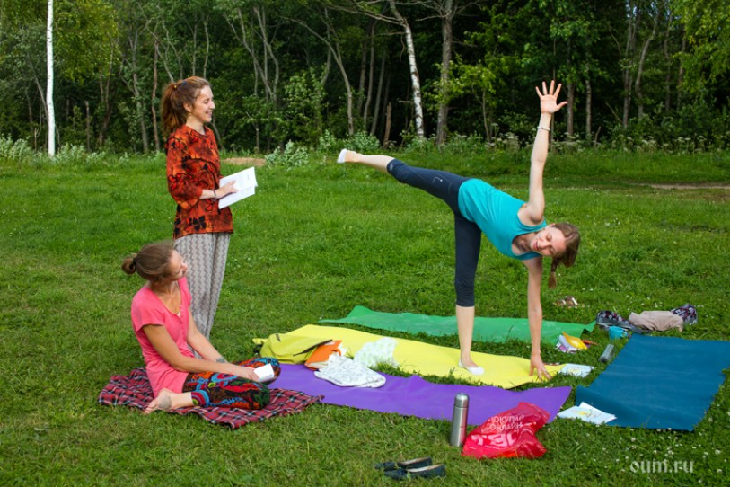 Основные особенности йоги для женщин