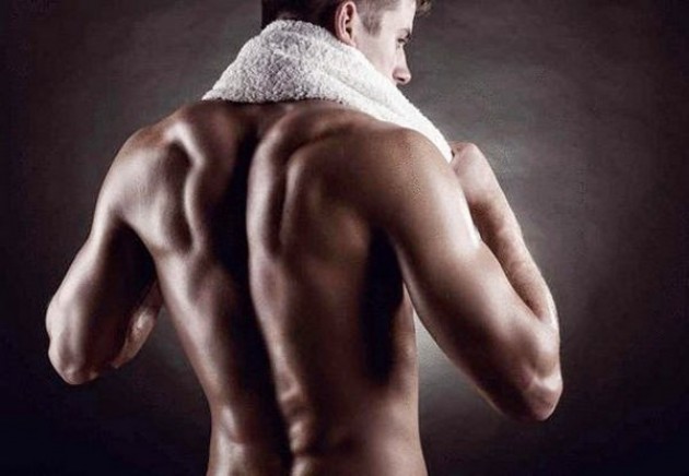 Накачать мышцы: базовые упражнения для мужчин