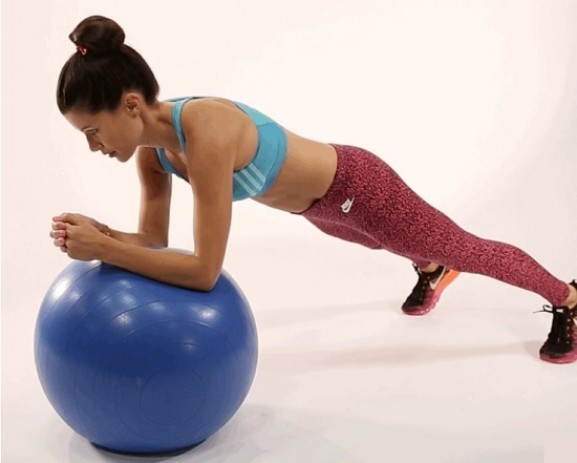 Тренировка с мячом: упражнений для укрепления мышц