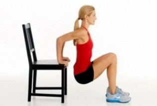 упражнений для обвисшего живота, которые можно делать сидя на стуле!